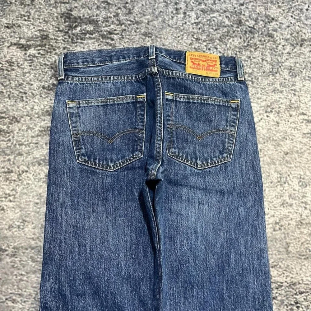 Levi's 501 Button‎ Fly Jeans Mens 32x29 Blue Faded Straight Leg Denim